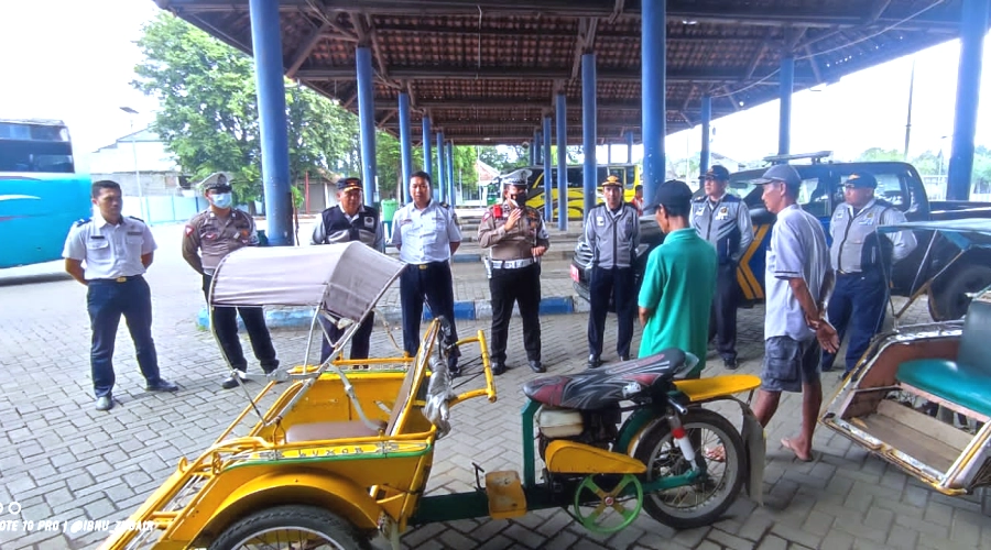 Bentor Beroperasi Di Jalanan Kota Pasuruan Bakal Ditindak Polisi ...